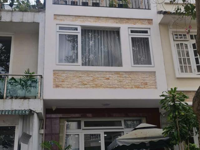 Nhà mặt phố bán