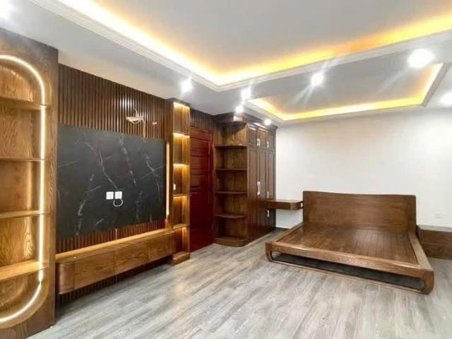 Nhà mặt phố bán tại Hoàn Kiếm, Hà Nội