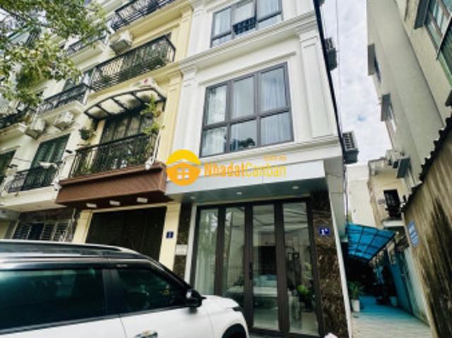 Nhà mặt phố bán