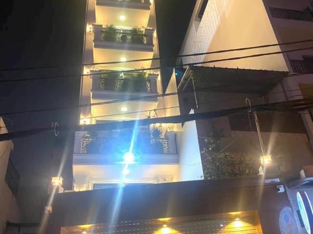 Nhà bán tại Khuôn viên UBND Thành phố Hồ Chí Minh, Thành phố Hồ Chí Minh