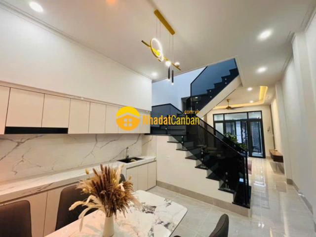 Nhà mặt phố bán