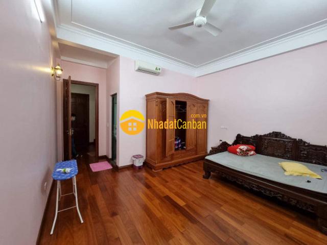 Nhà mặt phố bán
