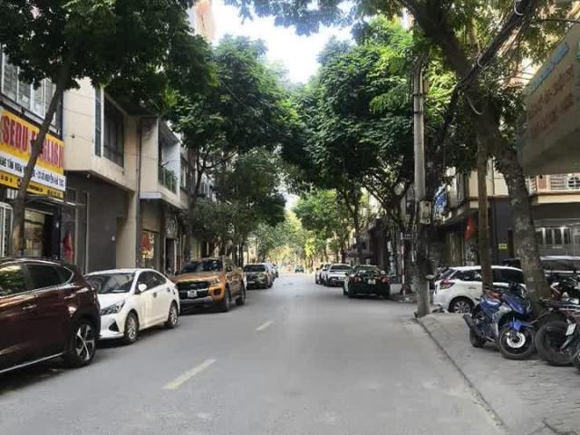 Nhà mặt phố bán tại Hoàn Kiếm, Hà Nội