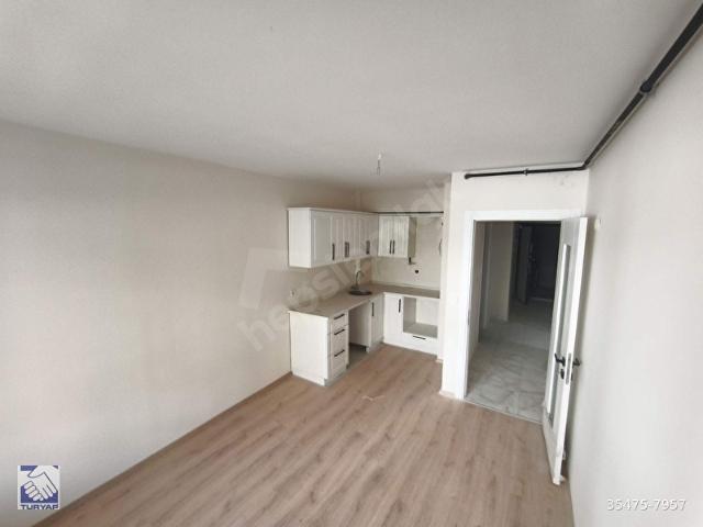 Bayrakli, İzmir içerisinde satılık mülk