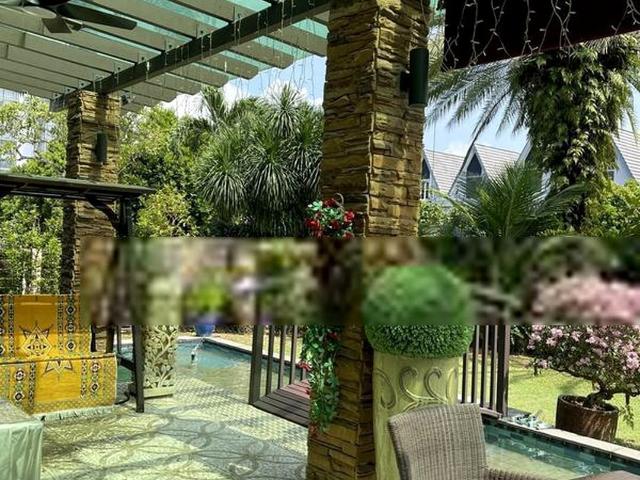 Detached House for sale