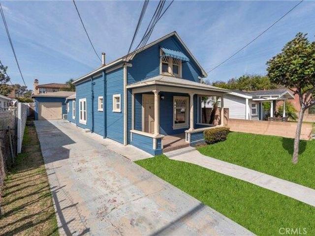 House for sale in Signal Hill, California