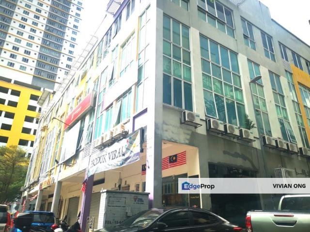 Shop for sale in Petaling, Damansara Damai