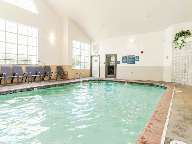 Apartment for rent in Signature Pointe Apartments, Kent