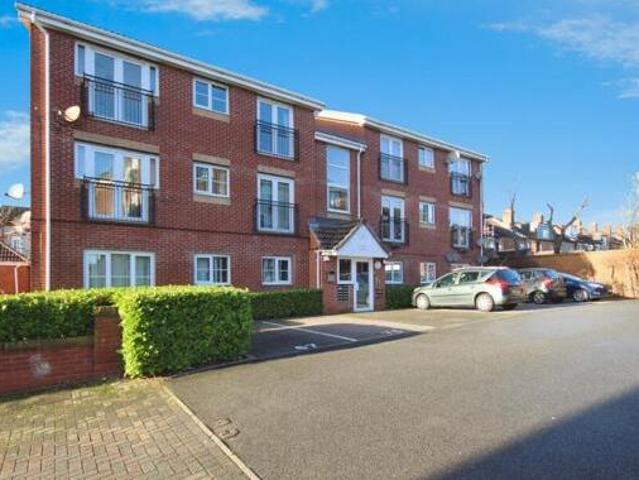 House for sale in Ball Hill, West Midlands
