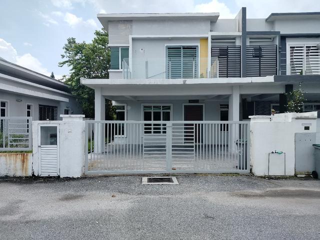 Residential House for sale in Sendayan Village, Negeri Sembilan