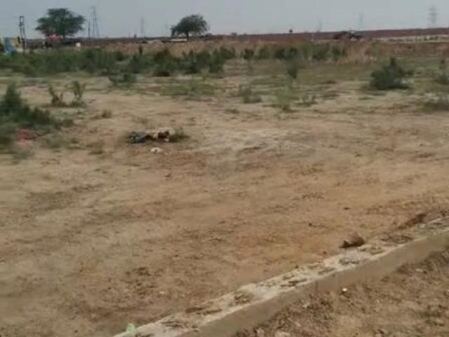 Commercial for sale in Hariana