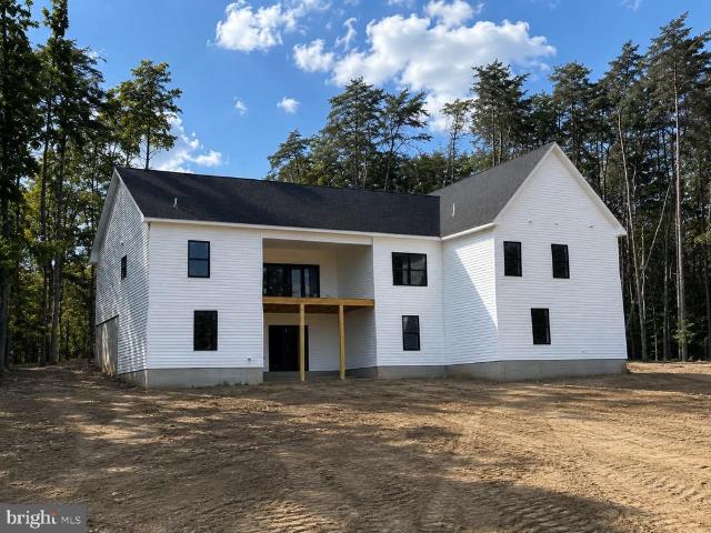 House for sale in Berkeley Springs, West Virginia