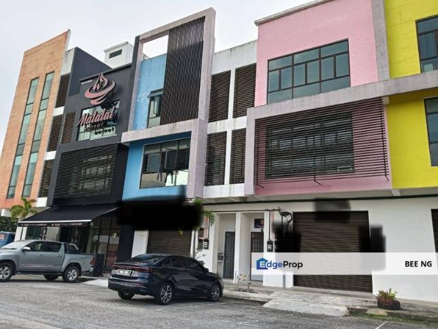 Shop for rent in Bukit Ledang, Johor