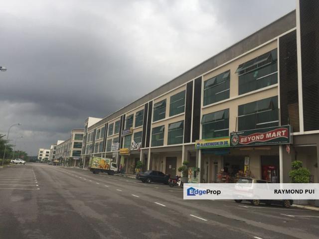 Shop for rent in Bukit Ledang, Johor