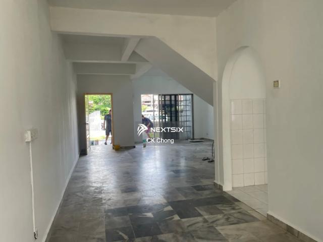 Warehouse for sale in Johor