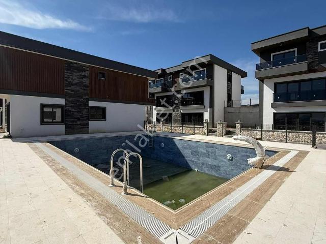 Silifke, Mersin içerisinde satılık Villa