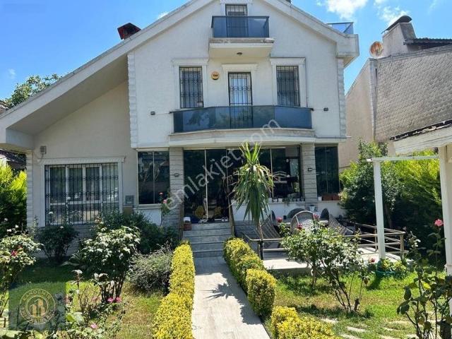 Cumhuriyet Mahallesi, Silivri içerisinde satılık Villa