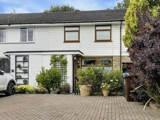 House for sale in Oxted, Hillview