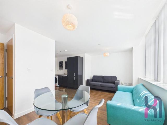 House for rent in Calderstones