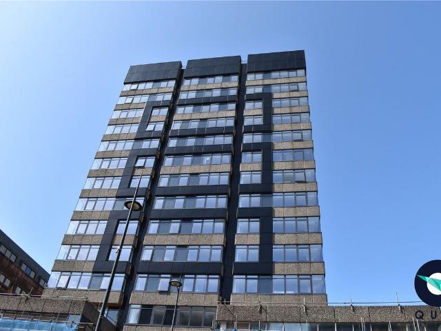 Studio for rent in Calderstones
