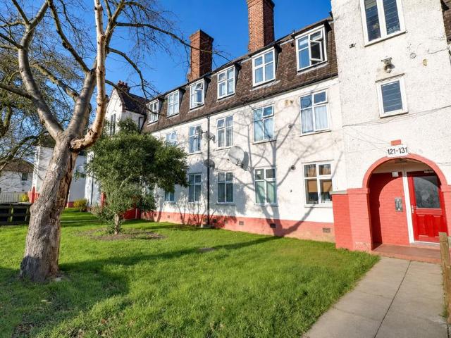 Apartment for rent in Colindale, Greater London