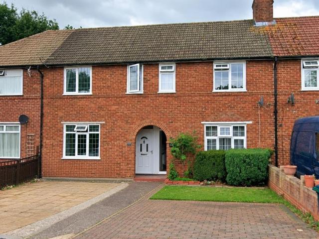 House for rent in Burnt Oak, Greater London