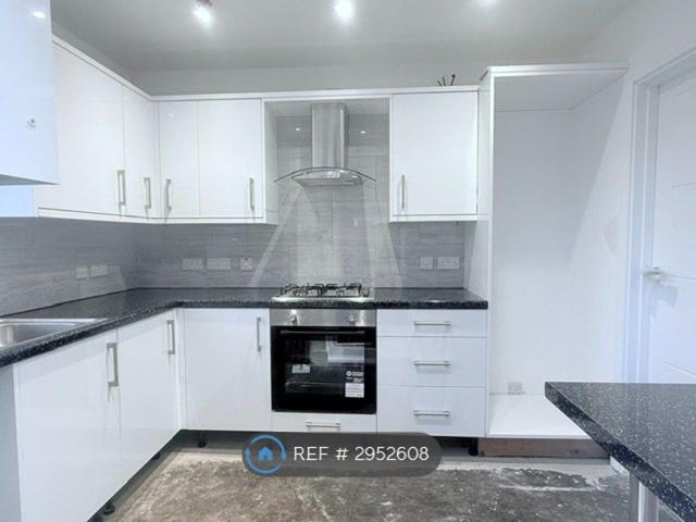 House for rent in Colindale, Greater London
