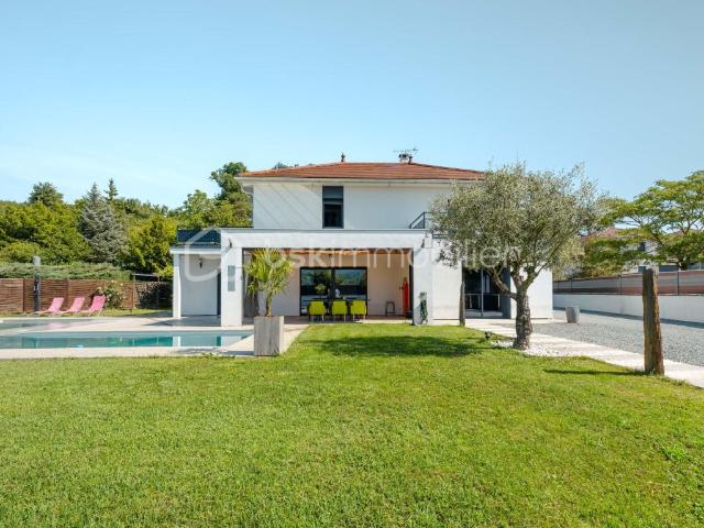 Maison vente à Vienne, Sillans