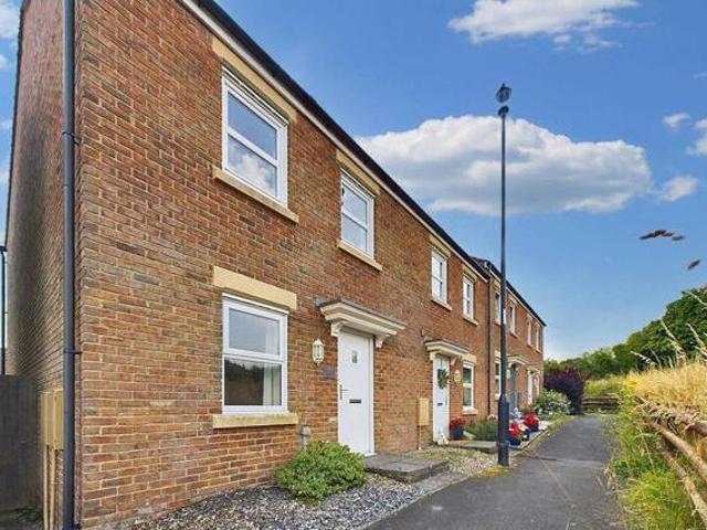 House for sale in Llanbadoc, Wales