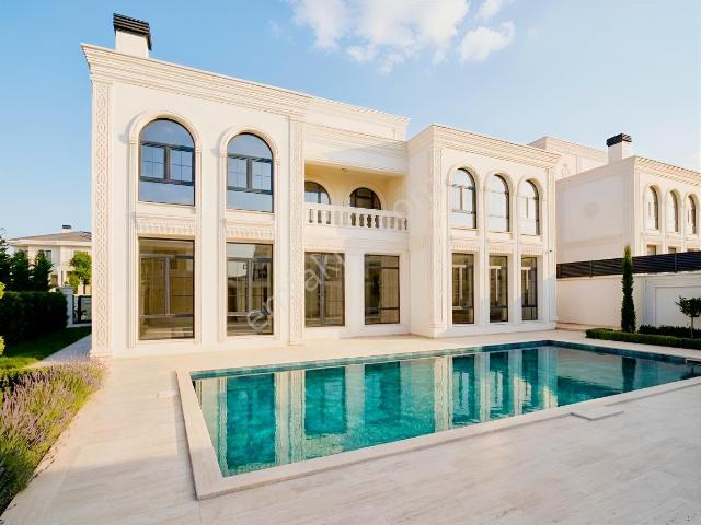 Yeşilköy, Sur içerisinde kiralık Villa