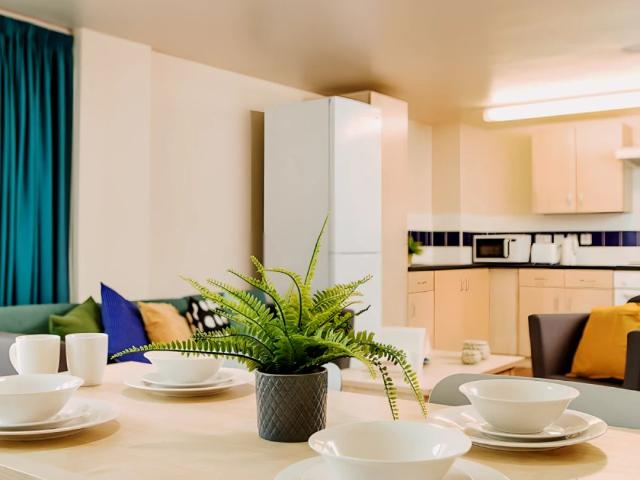 Room for rent in Hyde Park, West Yorkshire