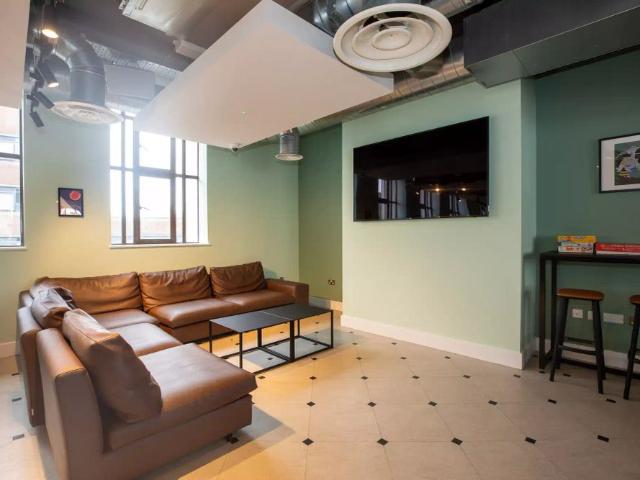 Room for rent in Haddon, East Midlands