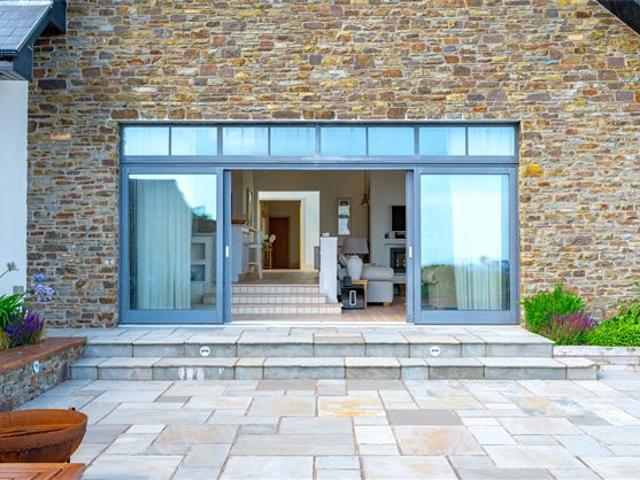 Detached House for sale in Crosshaven, South Tipperary