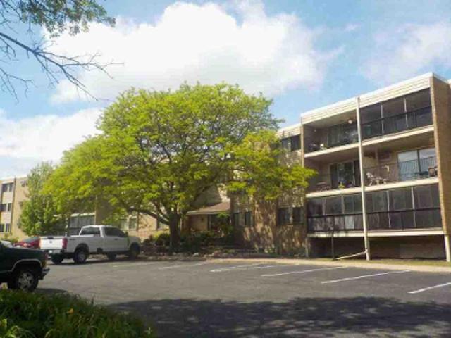 Condo for sale in Eagan, Minnesota