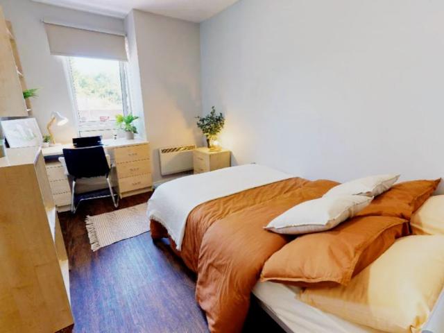 Room for rent in Fallings Park, West Midlands