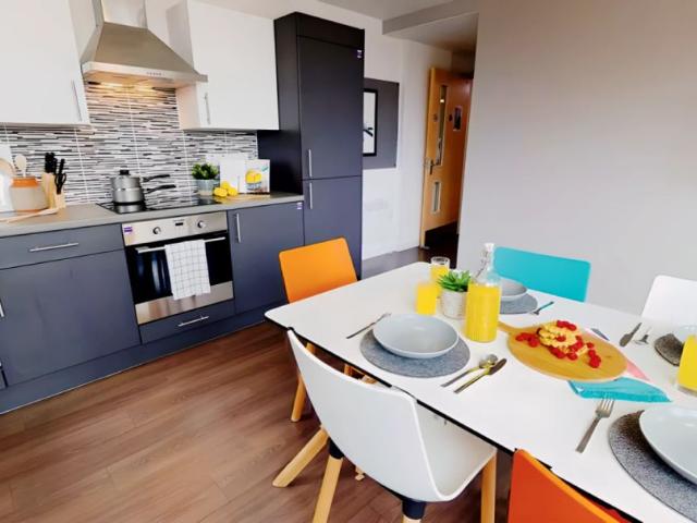 Room for rent in Royal Borough of Kingston upon Thames, Greater London