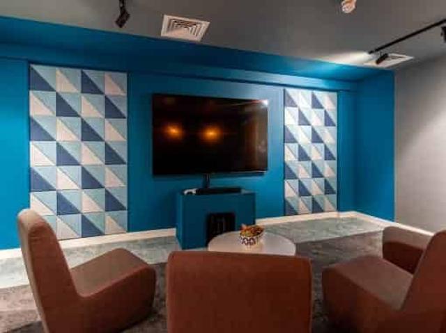 Room for rent in Hyde Park, West Yorkshire