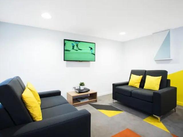 Room for rent in Bede Island, Old Wharf