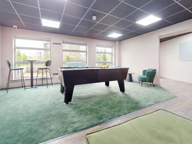 Room for rent in Huddersfield, Isle Of Man