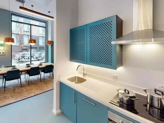 Room for rent in City Centre, South Yorkshire