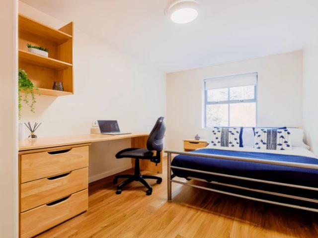 Room for rent in Spike Island, Feckenham
