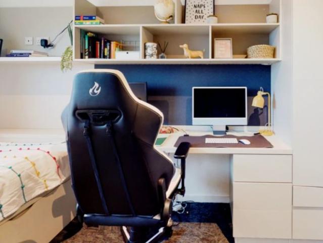 Room for rent in Hulme, Georgia