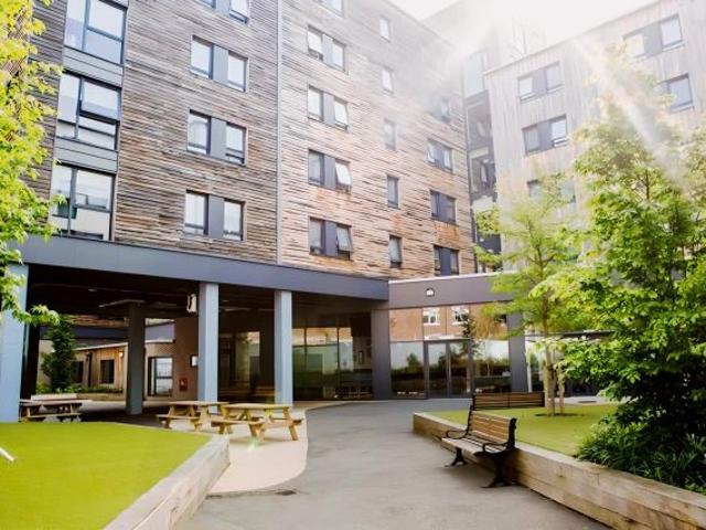 Room for rent in Lower Holloway, Greater London
