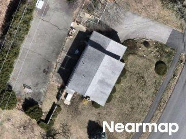 House for sale in Waltham