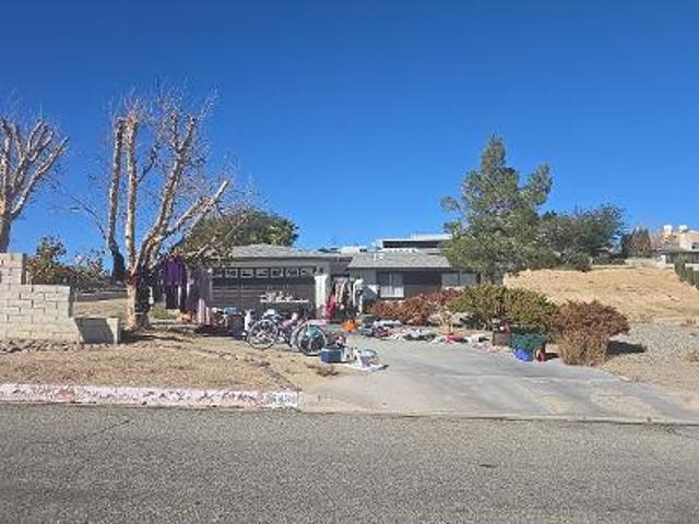 House for sale in Helendale, California