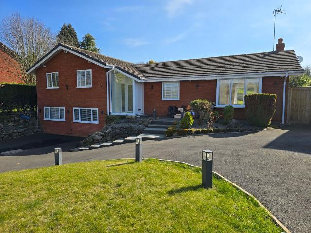 House for rent in Houndhill, East Staffordshire