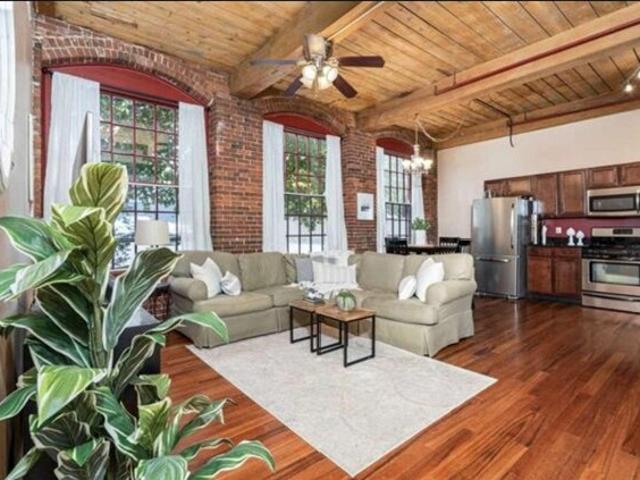 Condo for sale in Manchester
