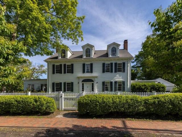 House for sale in New Hampshire