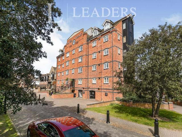 Apartment for rent in Crumbles, Eastbourne