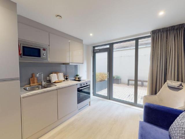 Studio for rent in Reading